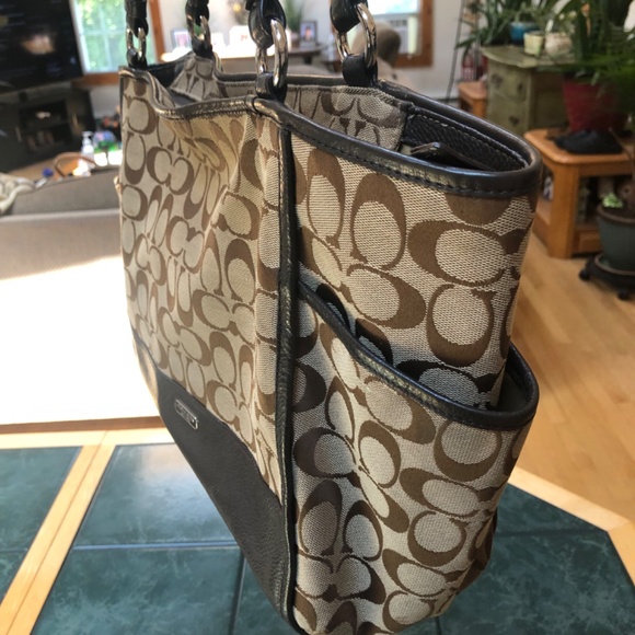 Coach Park Signature Carrier Classic Monogram - Picture 10 of 16